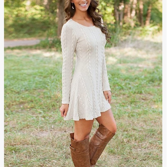 Beautiful long sleeve white sweater dress, never worn. - Picture 1 of 7